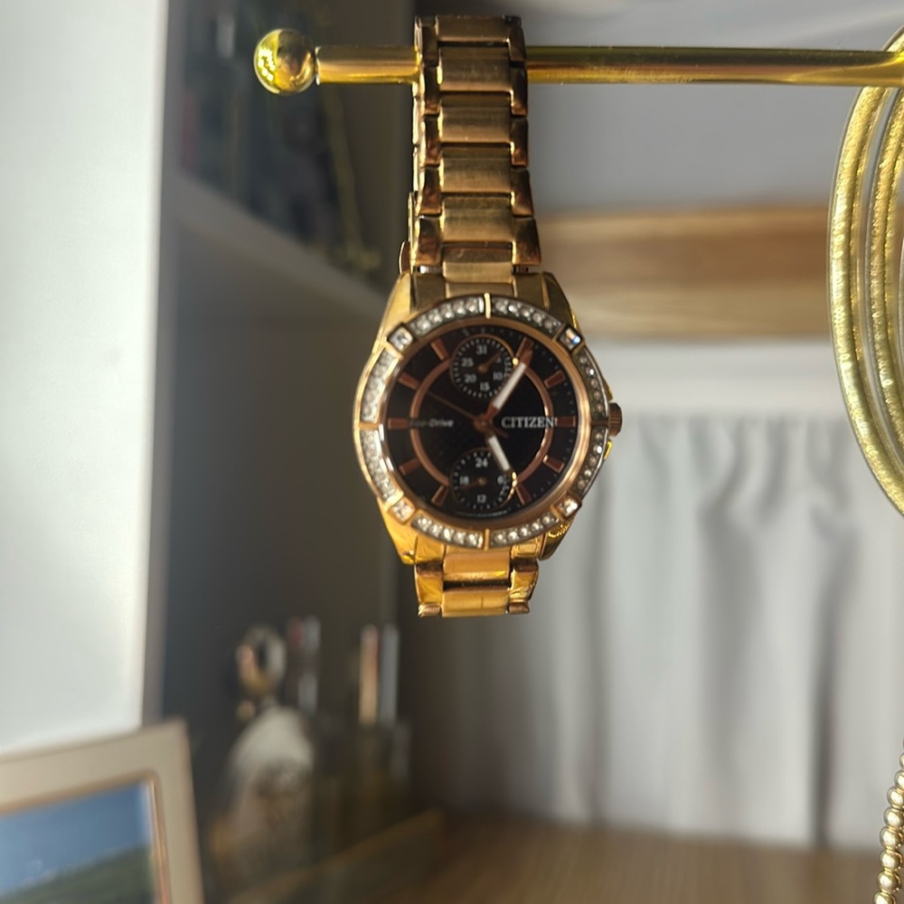 rose gold citizen watch